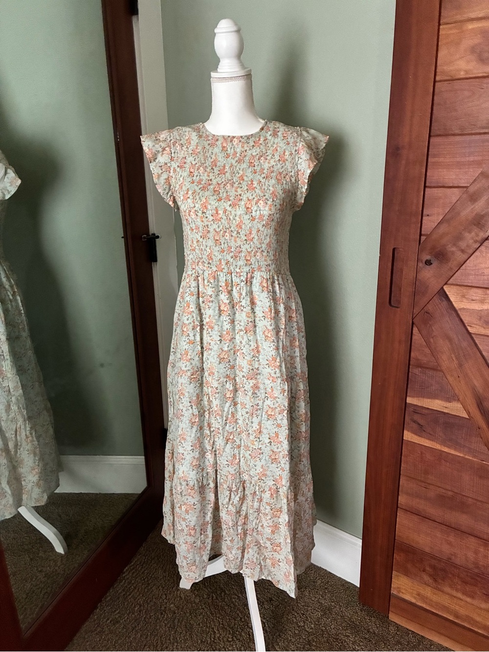 Flutter sleeve floral dress